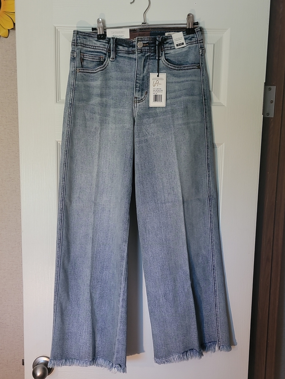 Judy Blue Light Wash Wide Leg Women’s Jeans - Mid-rise